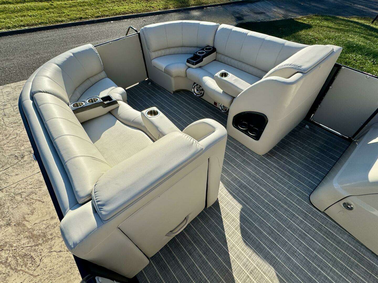 2016 Harris Grand Mariner 250 SLEC Tritoon - Image 18
