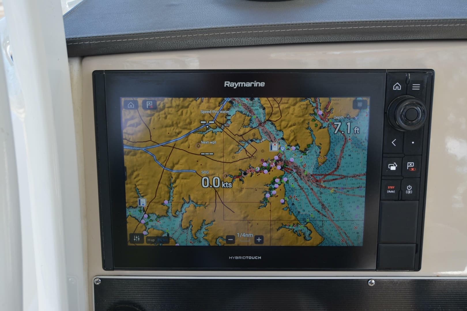 2021 Boston Whaler 270 Dauntless - Image 42