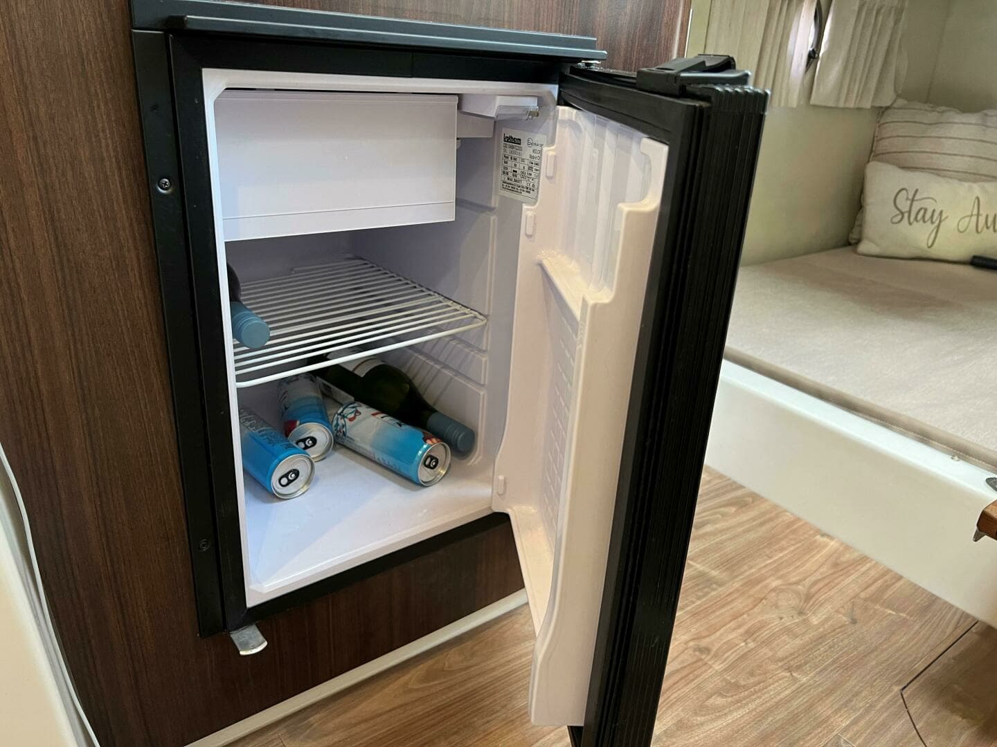 2017 Regal 28 Express - Image 31