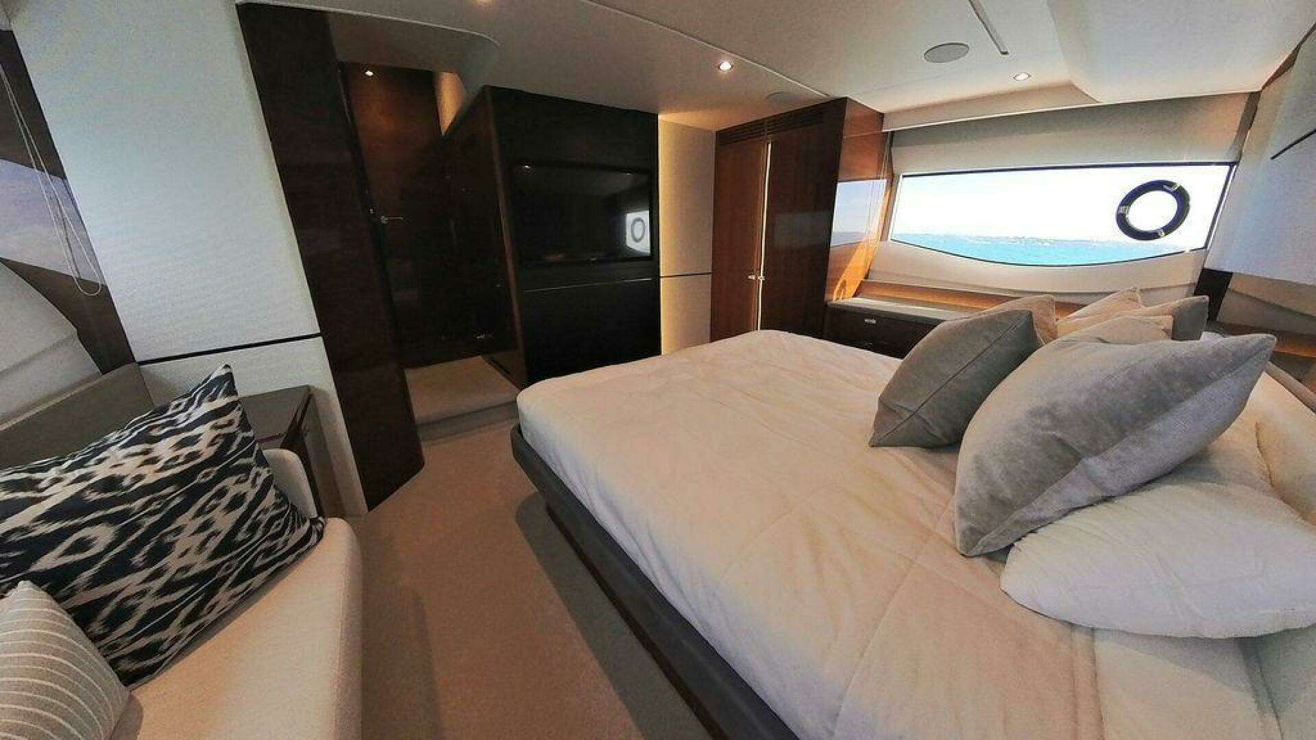 2021 Princess S62 - Image 57