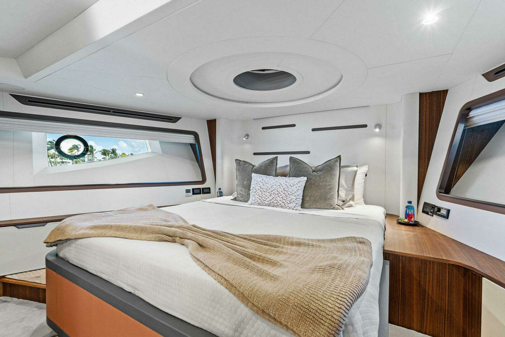 2027 Aquitalia Yachts Flybridge - Image 47