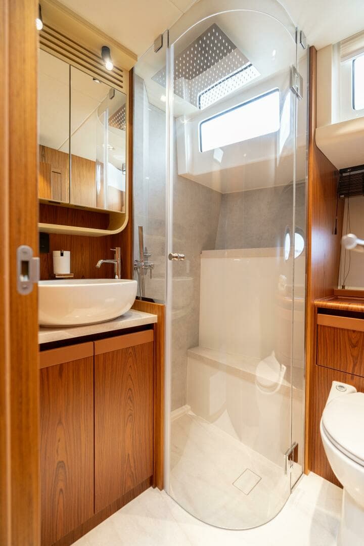 2027 Greenline 58 Fly Hybrid - Image 26