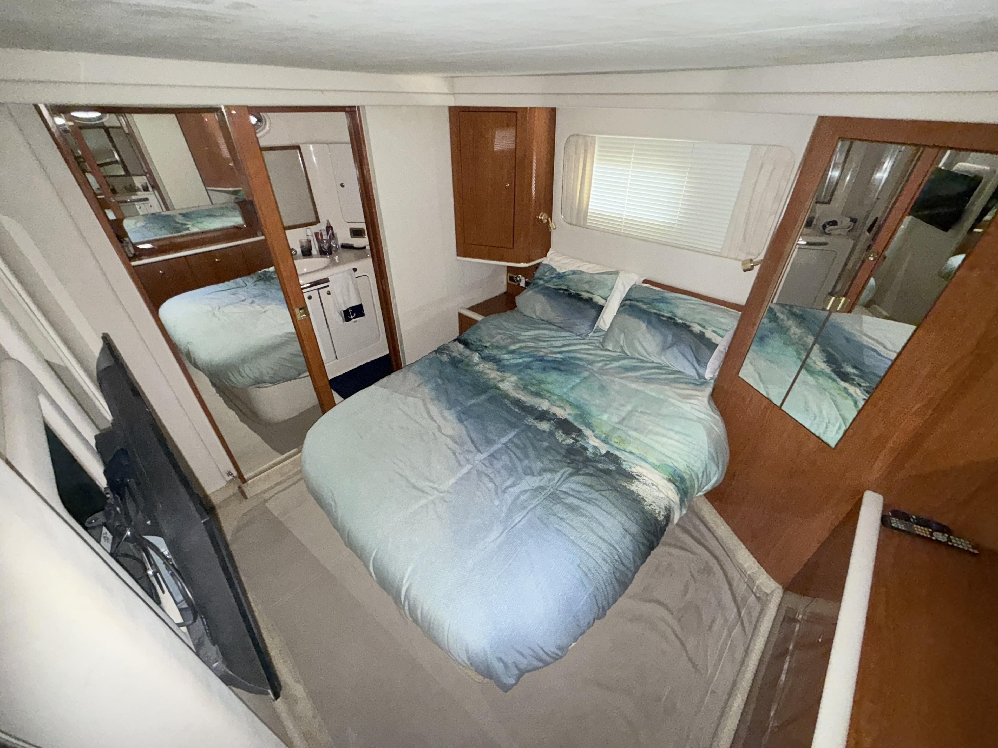2001 Sea Ray 420 Aft Cabin - 18