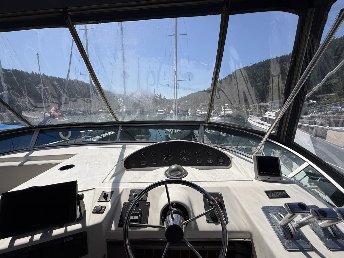 1998 Bayliner 3788 - Image 28