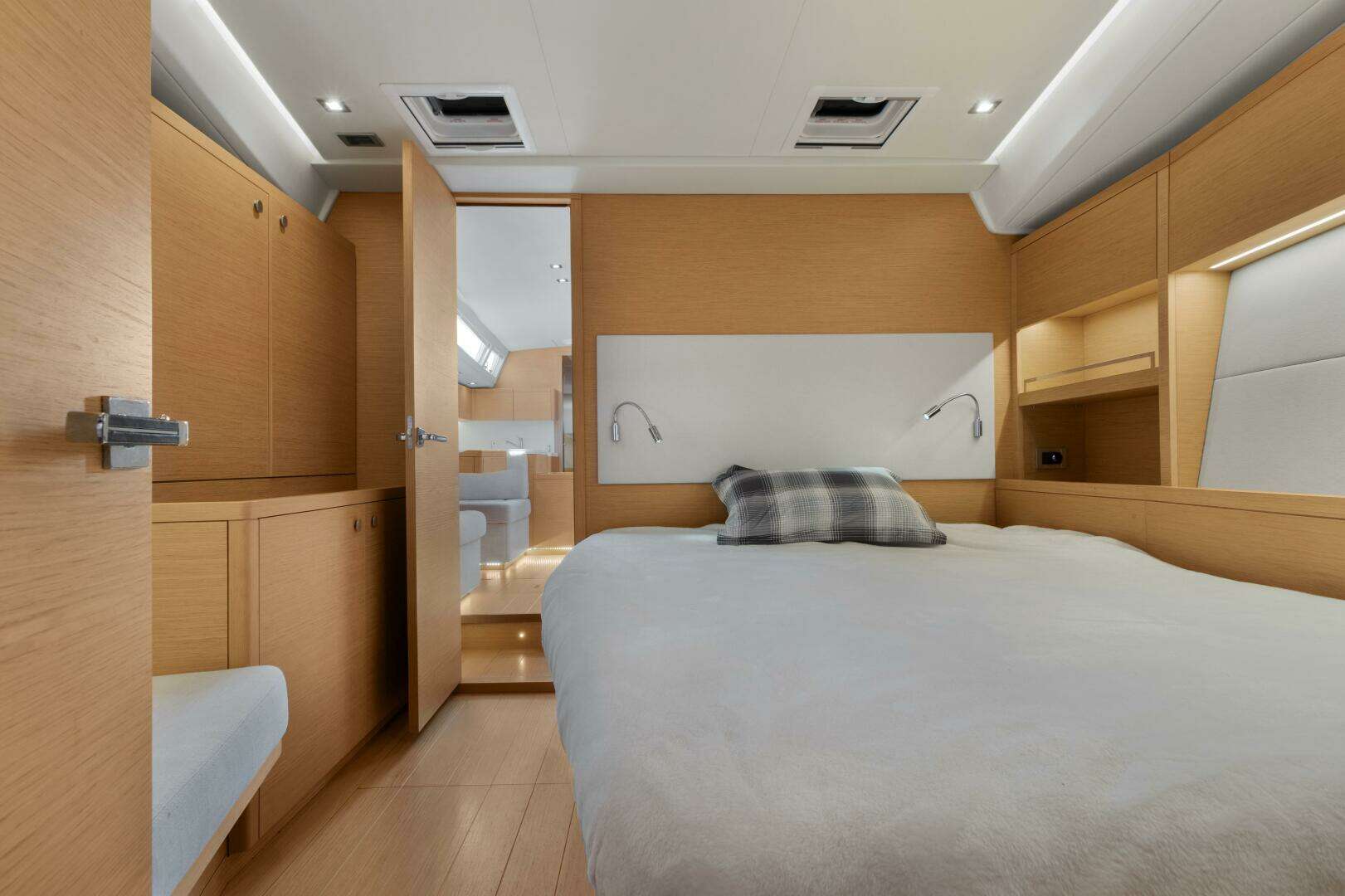 2017 Grand Soleil 52 LC - Image 51
