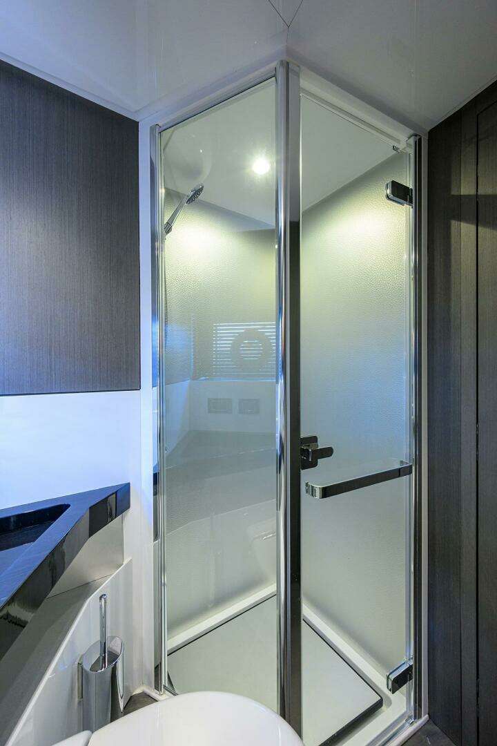 2019 Azimut S7 - Image 114