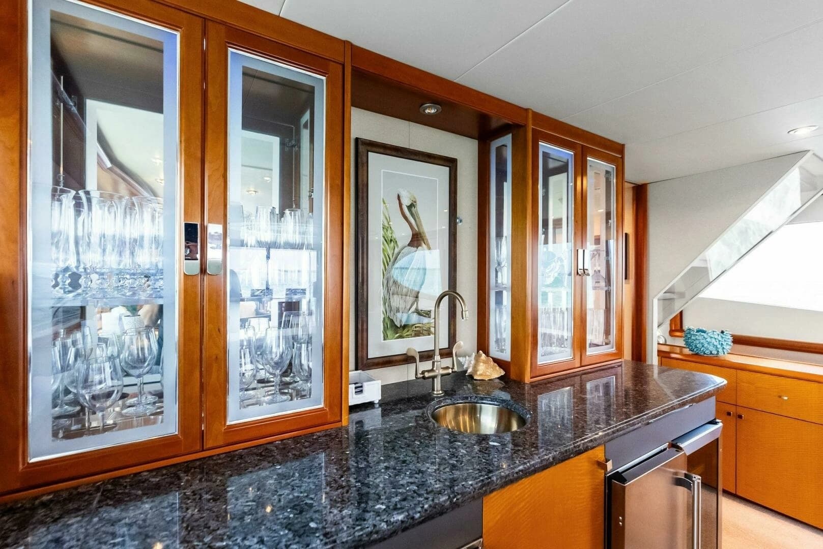2006 Lazzara Yachts 84 Skylounge - Image 25