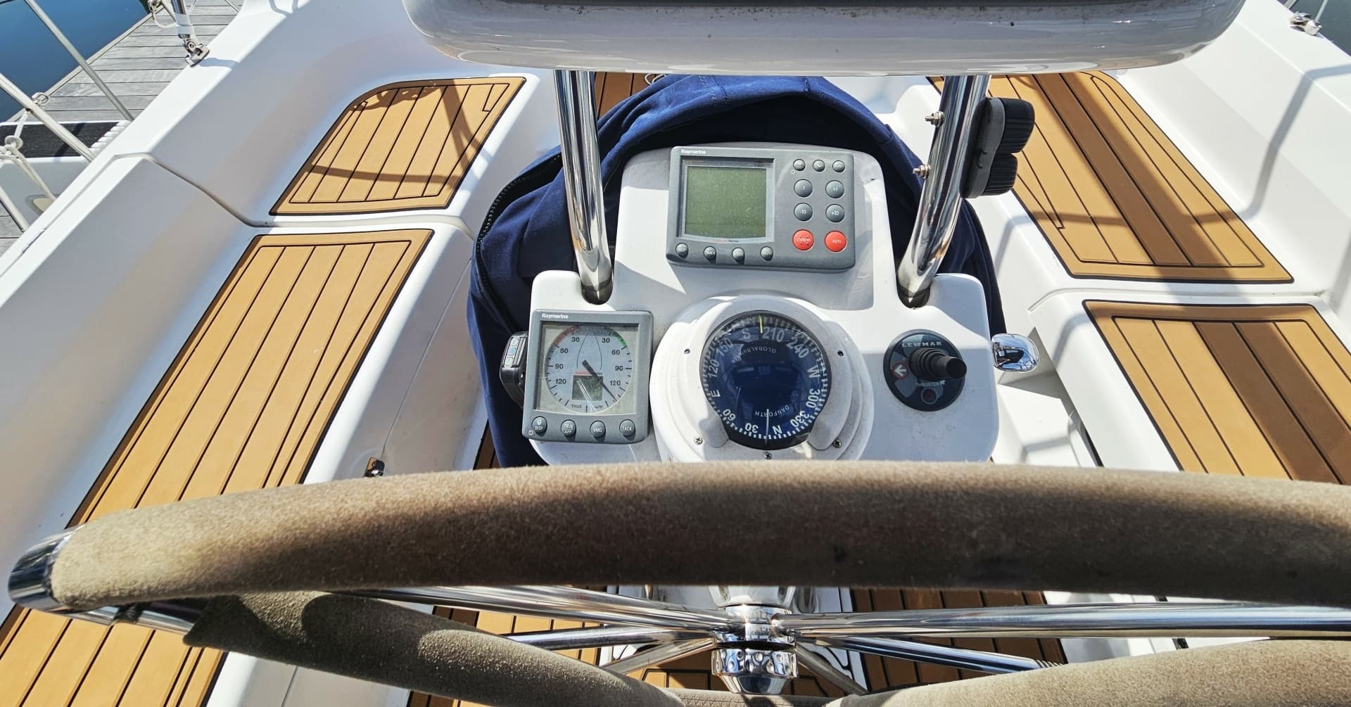 2007 Hunter 41 DS - Image 11