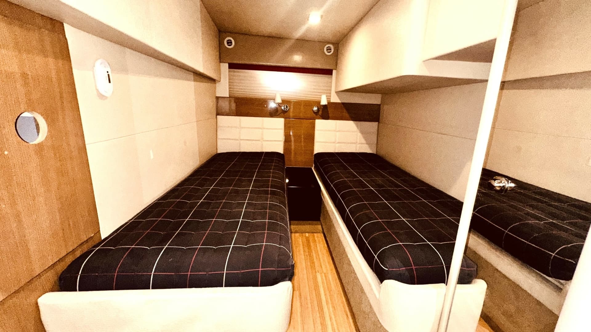 2012 Formula 45 Yacht - Image 16