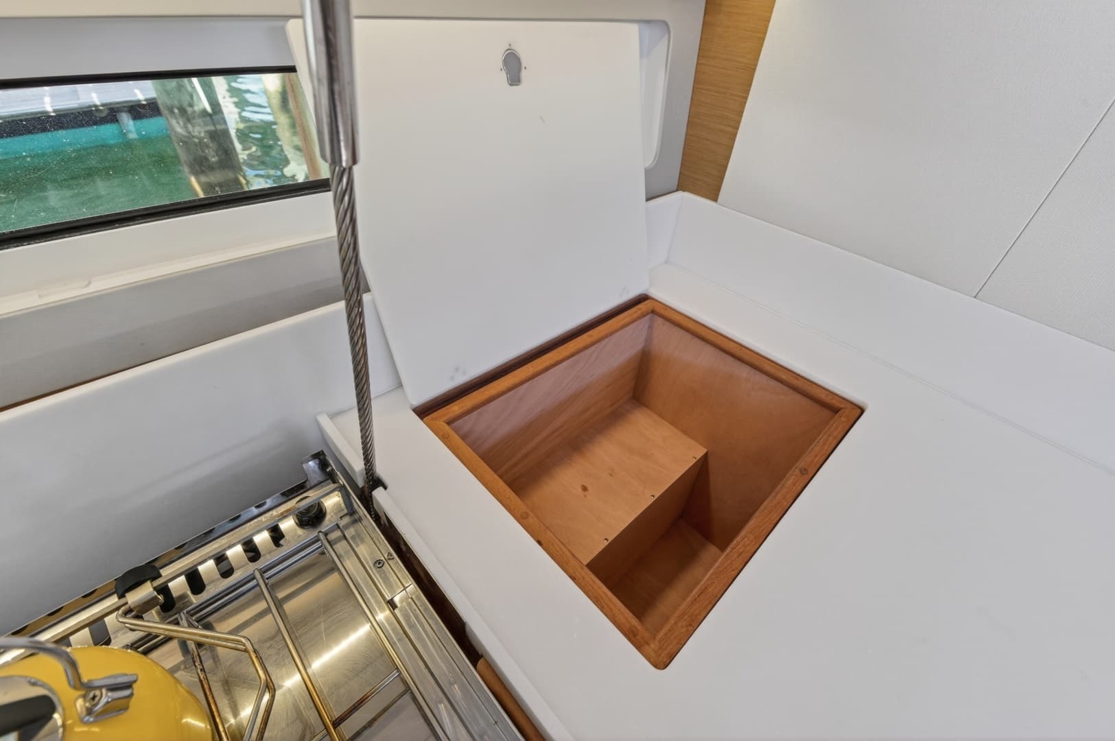 2019 Jeanneau Sun Odyssey 490 - Image 24