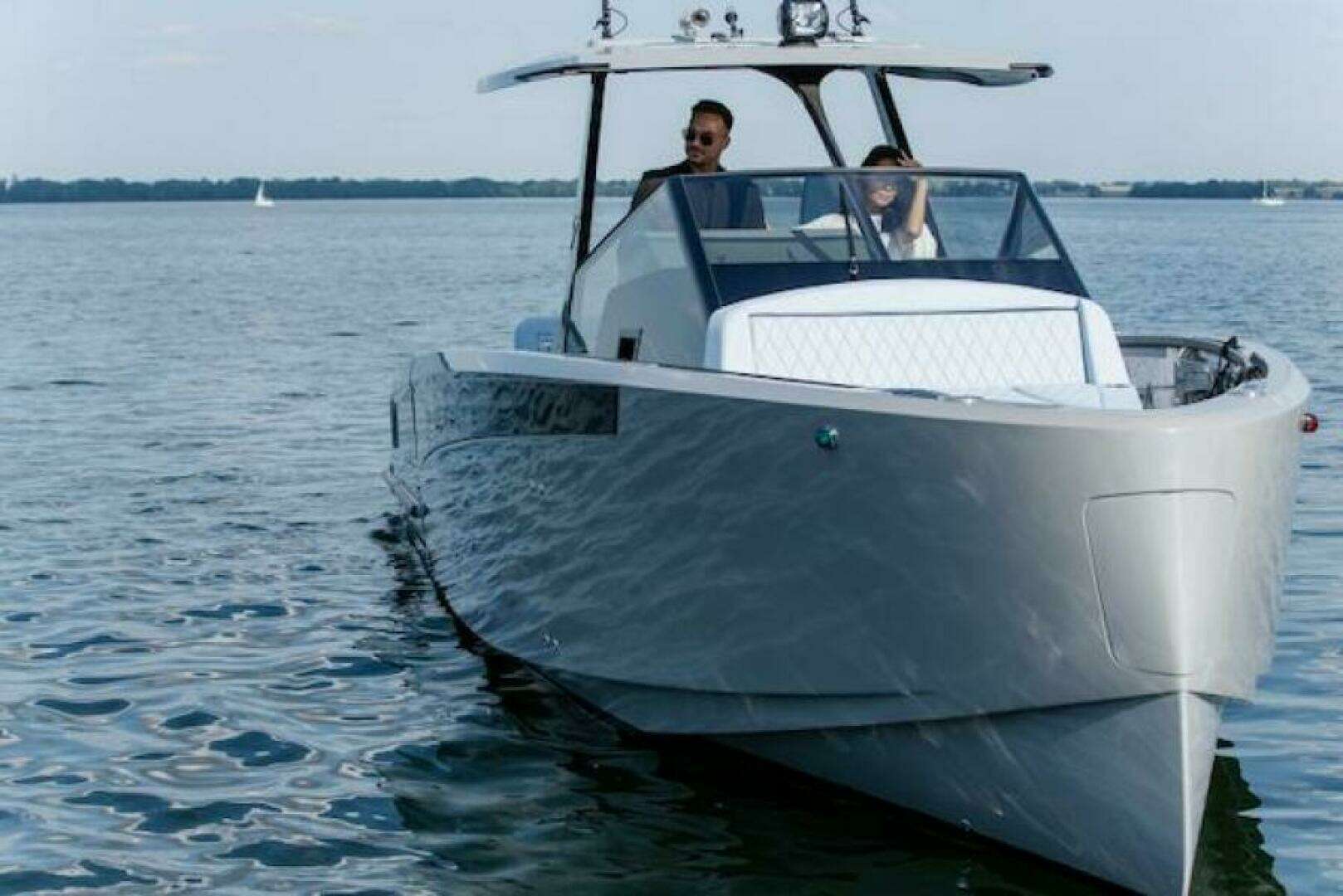 2026 Virtue V10 T-Top - Image 2