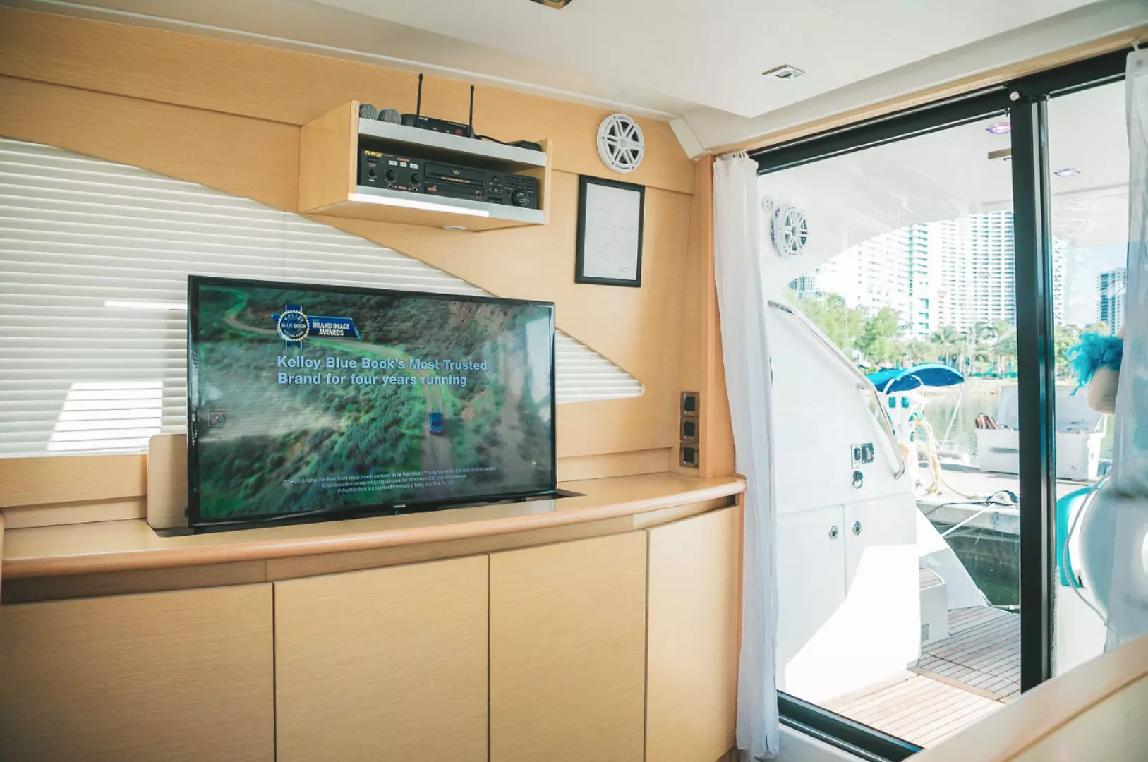 2010 Beneteau Monte Carlo 47 - Image 8