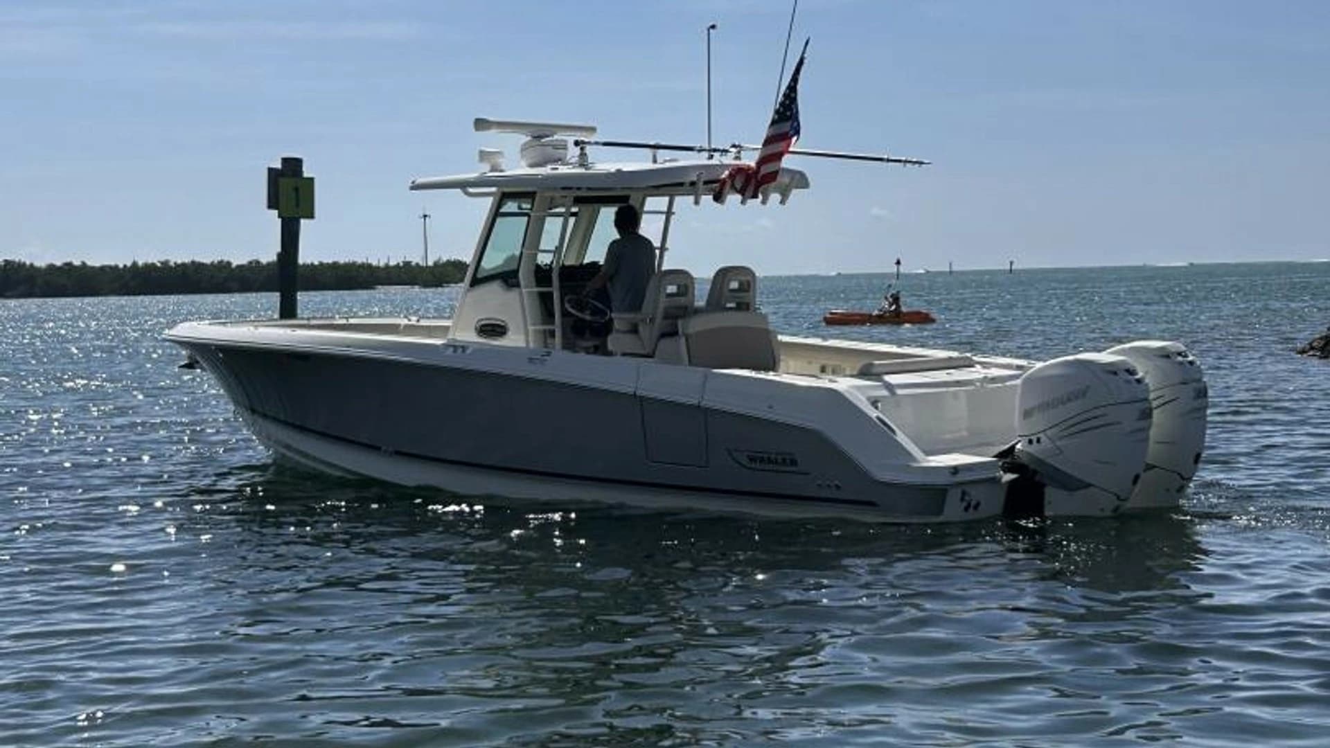 2017 Boston Whaler 330 Outrage - Image 31
