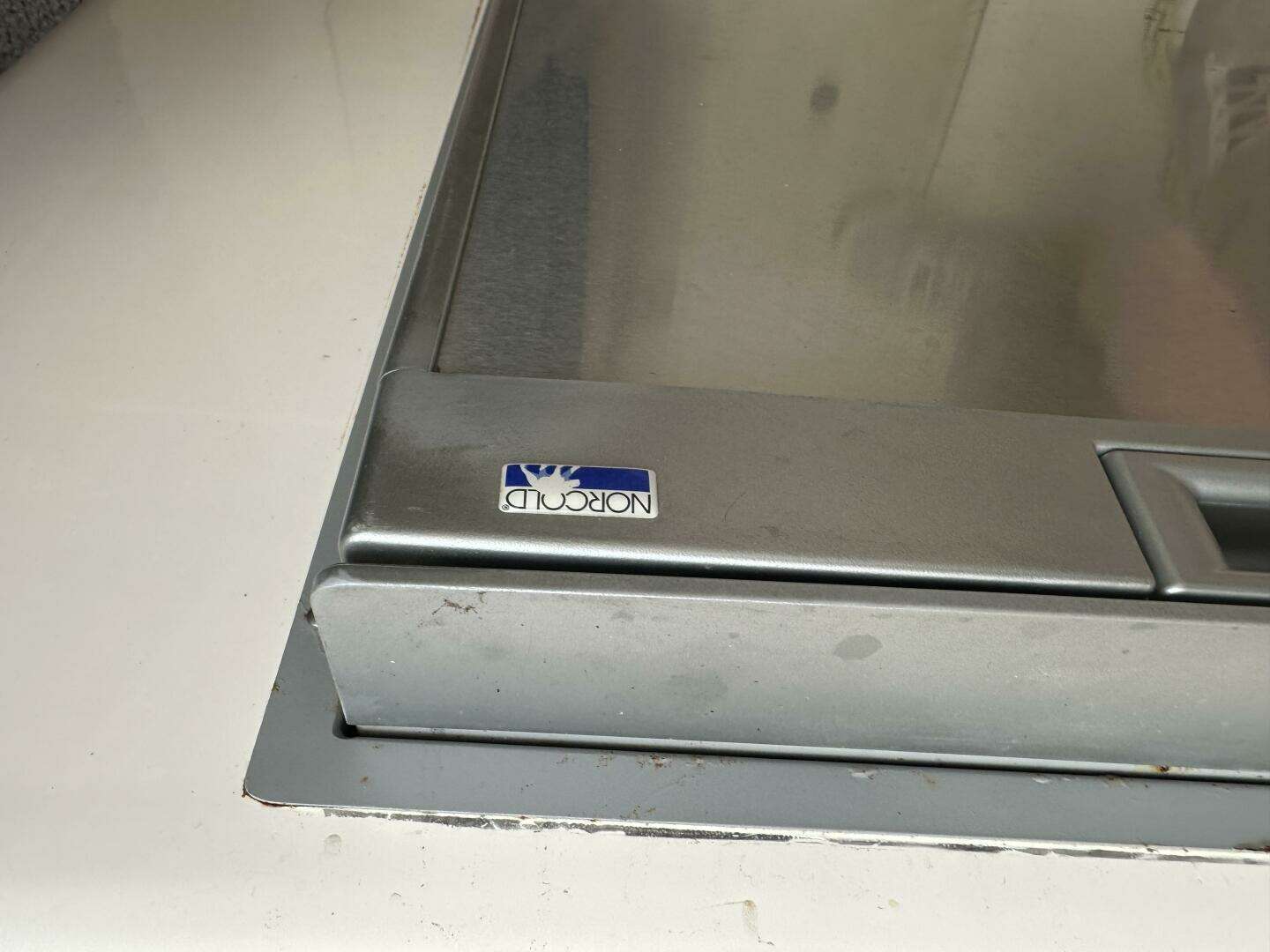 1994 Intrepid 376 Walkaround - Image 86