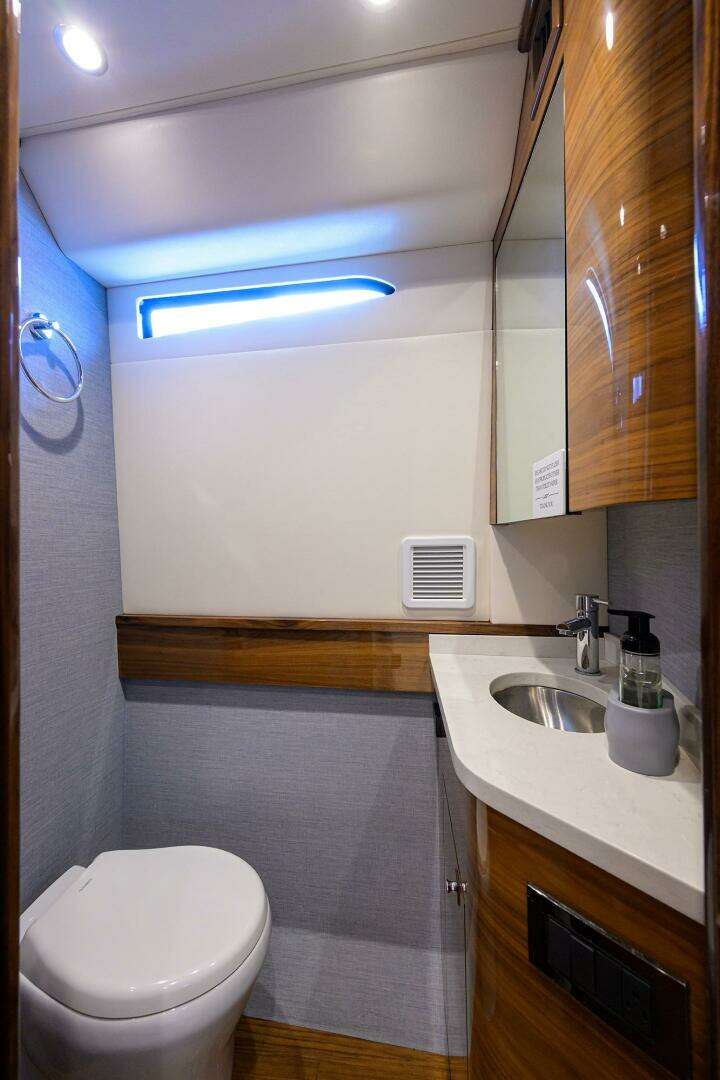 2024 Valhalla Boatworks V-55 - Image 12