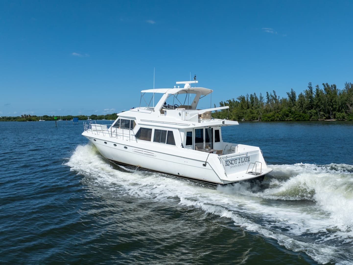 2003 Navigator 5700 - Image 2
