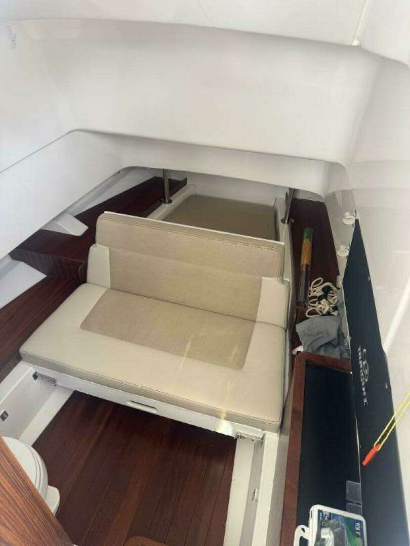 2020 Pursuit S328 - Image 15