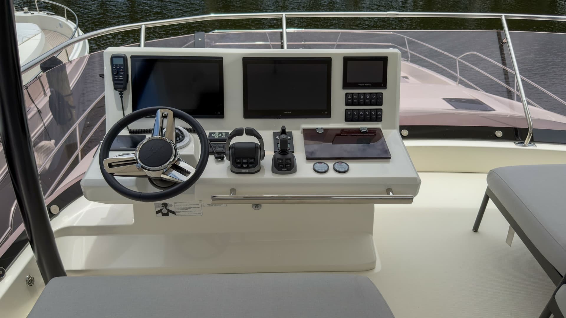 2025 Prestige M48 - Image 31