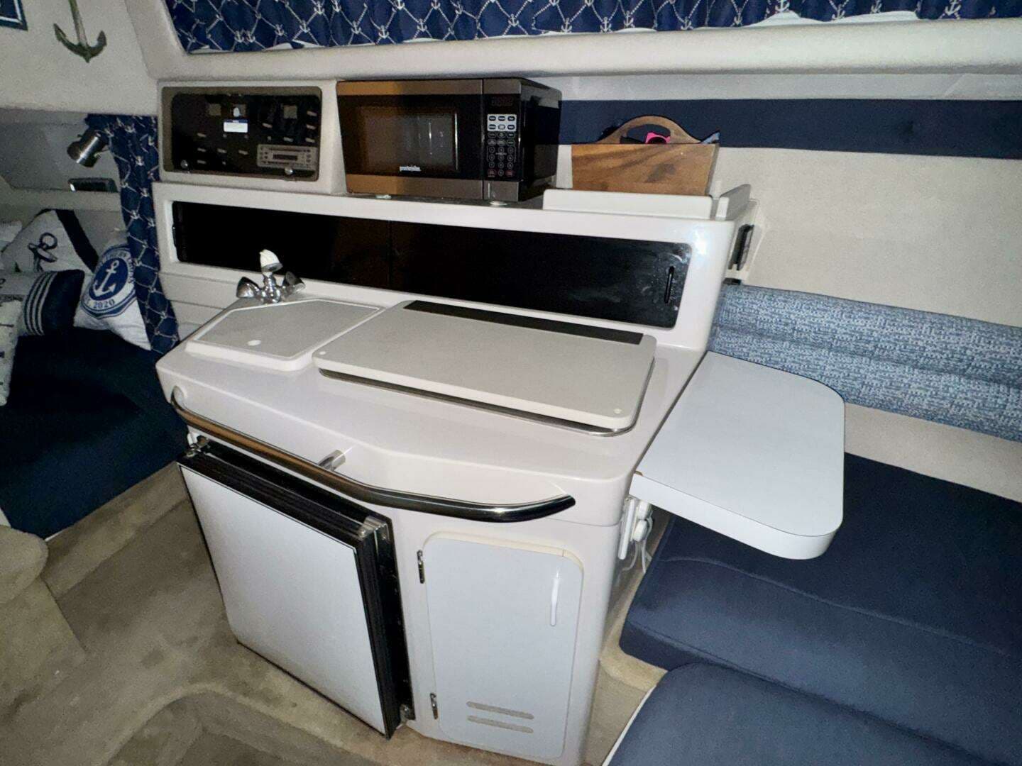1994 Chaparral Signature 27 Cabin Cruiser - Image 42