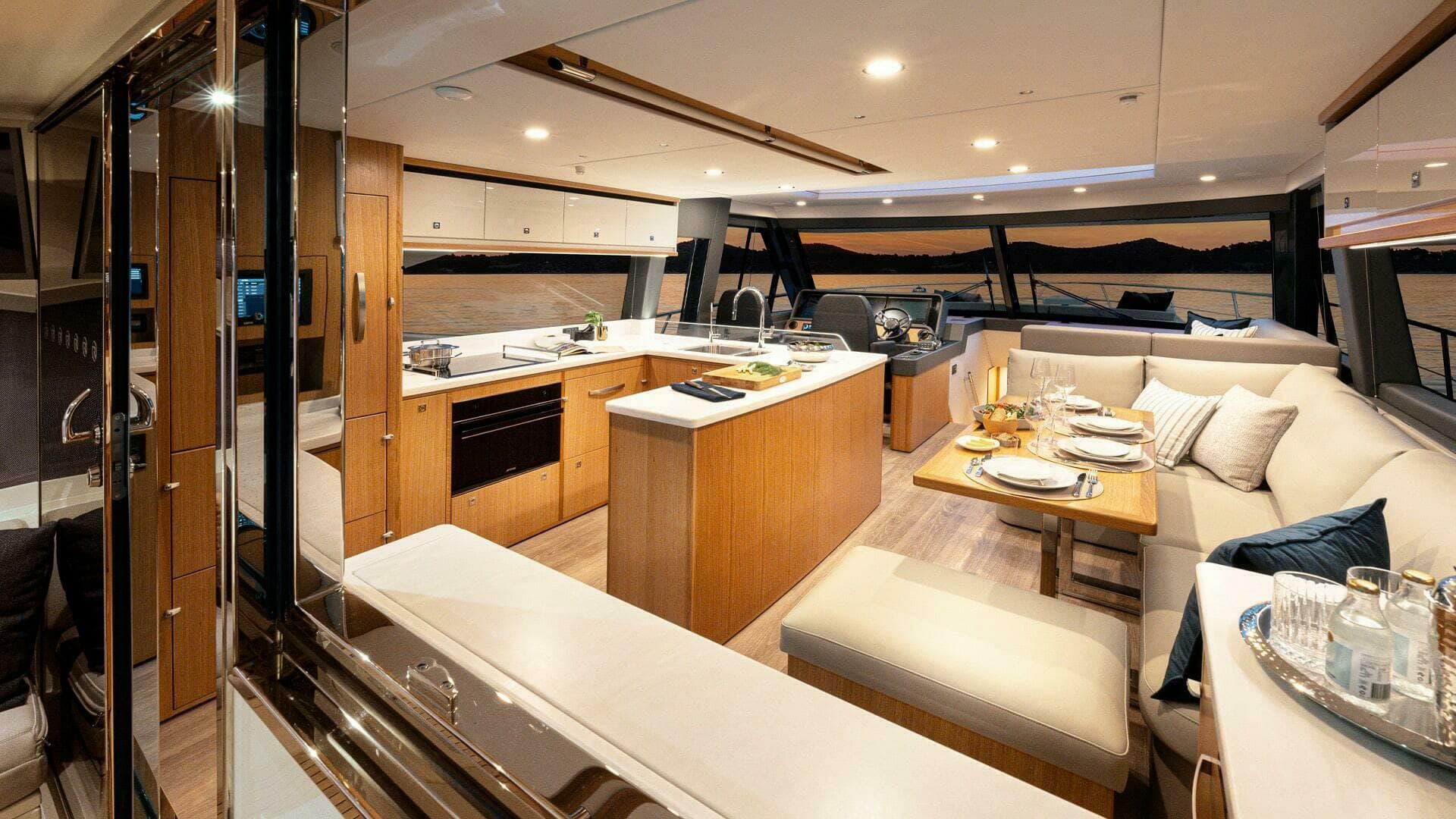 2026 Riviera 585 SUV - Image 13
