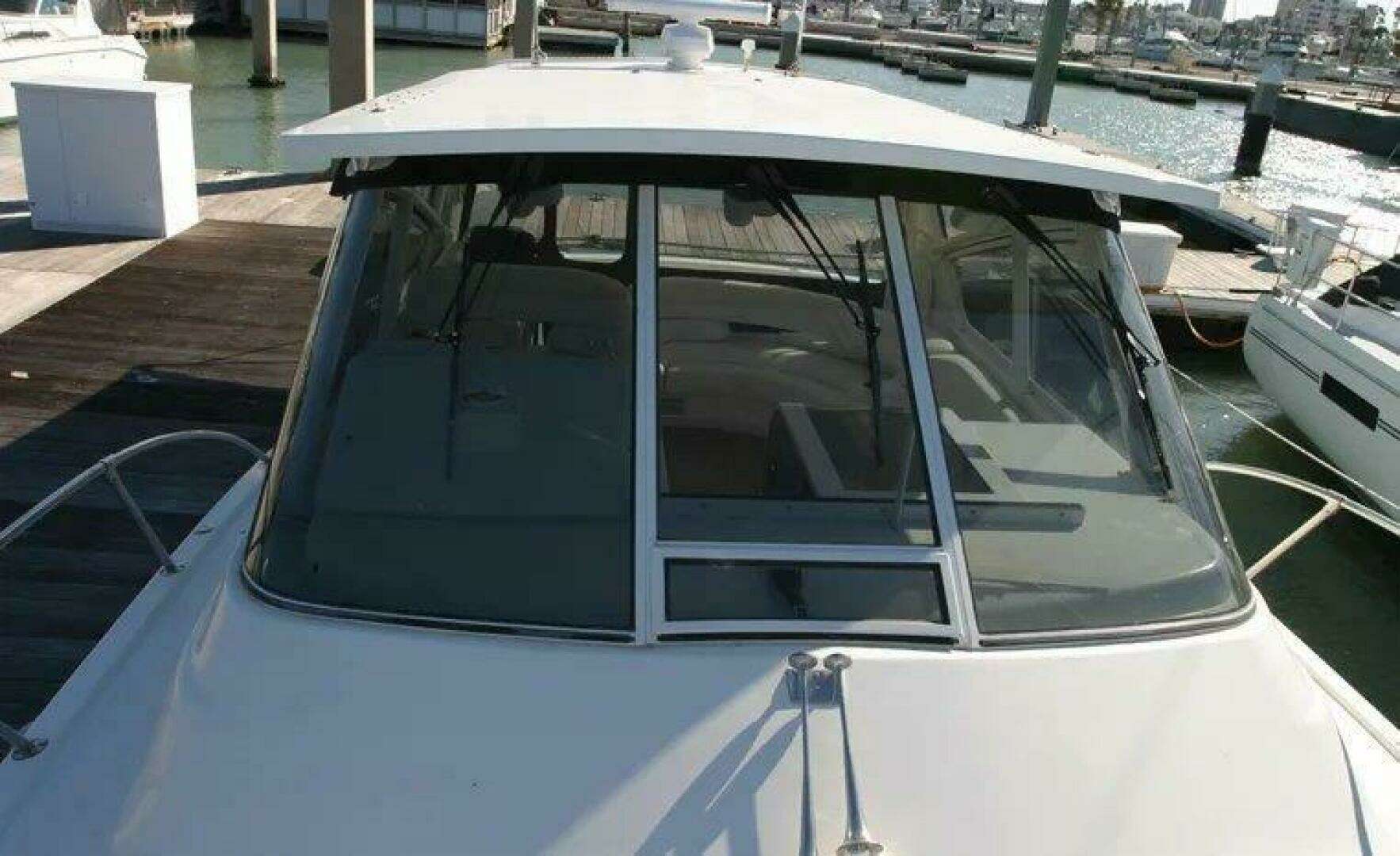 1996 Hatteras 39 Sport Express - Image 4