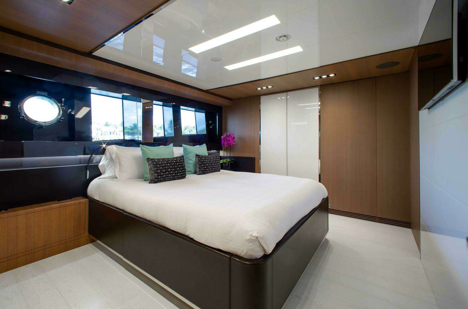 2014 Riva Mythos - Image 65