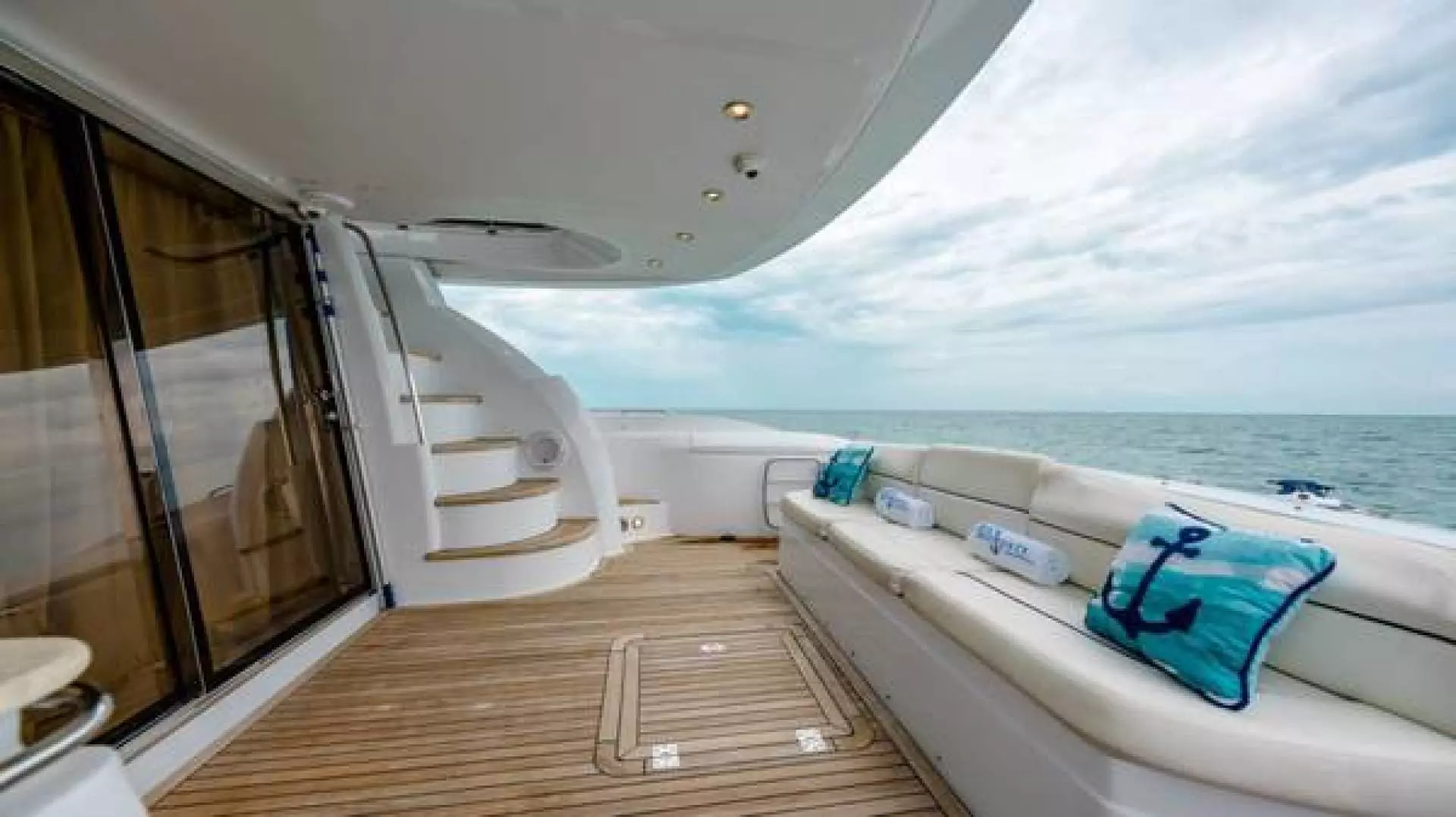 2004 Sunseeker Manhattan - Image 7