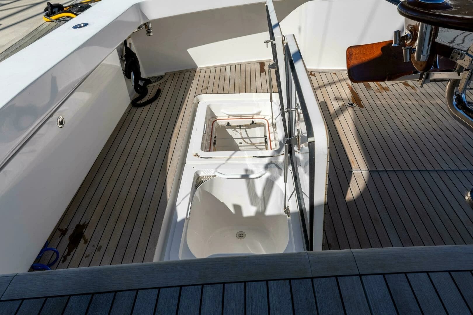 2013 Viking 76 Convertible - Image 70