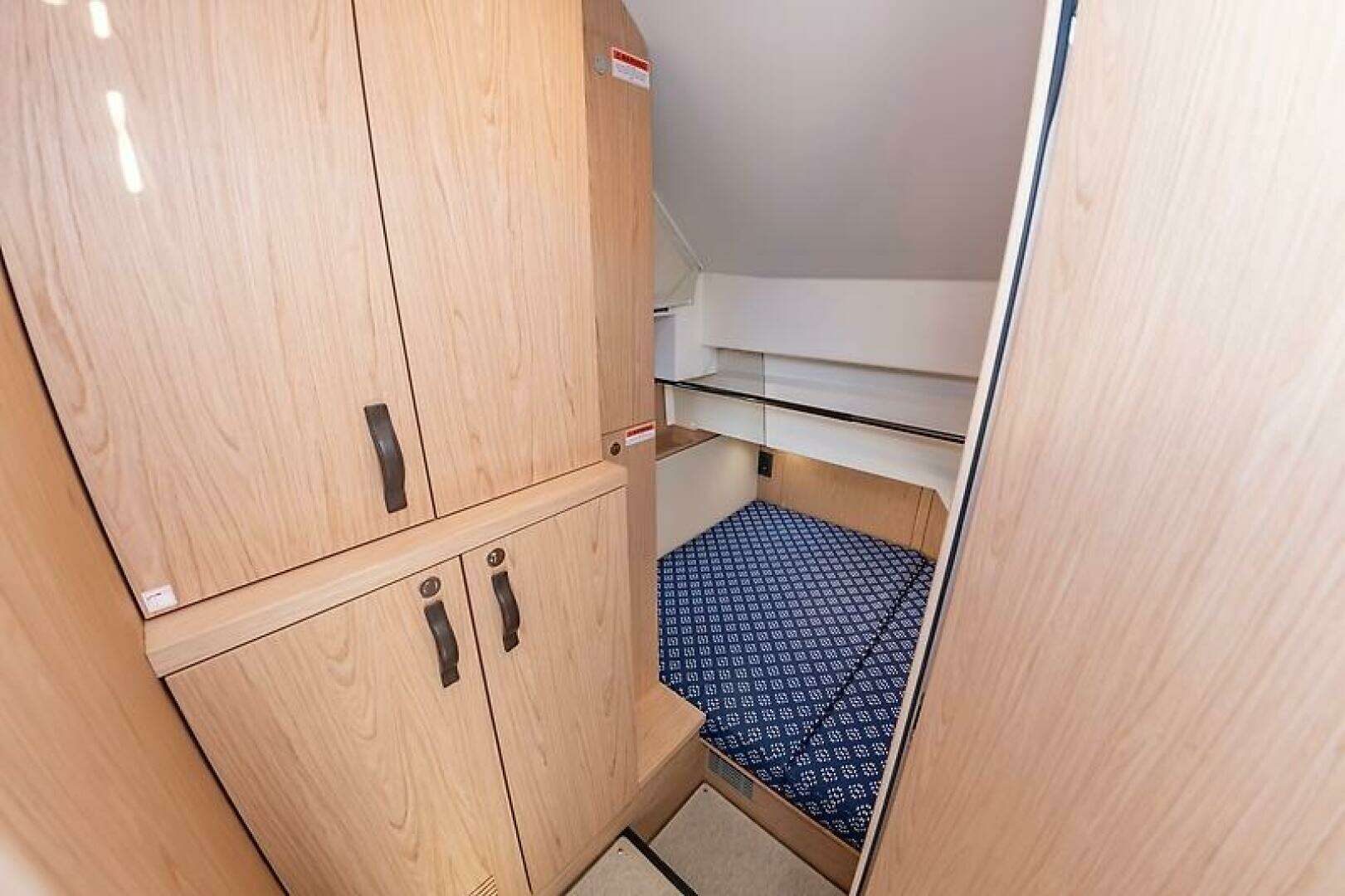 2022 Beneteau Swift Trawler - Image 46