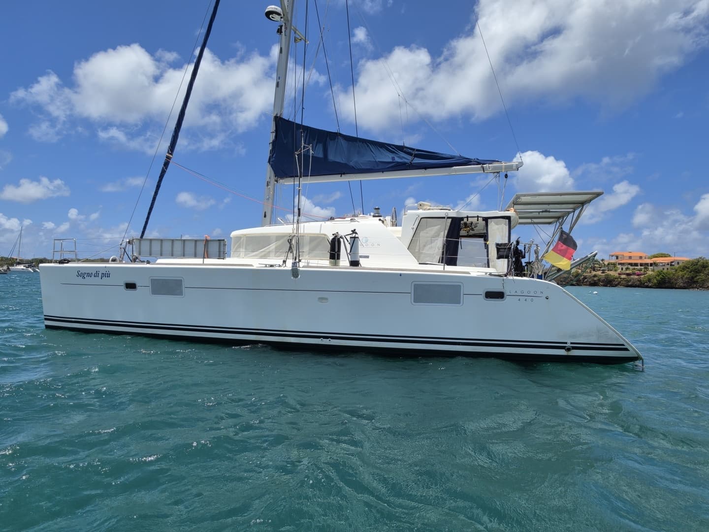 2006 Lagoon 440 - Image 2