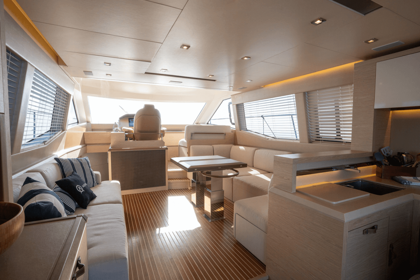 2019 Monte Carlo Yachts MC6 - Image 41