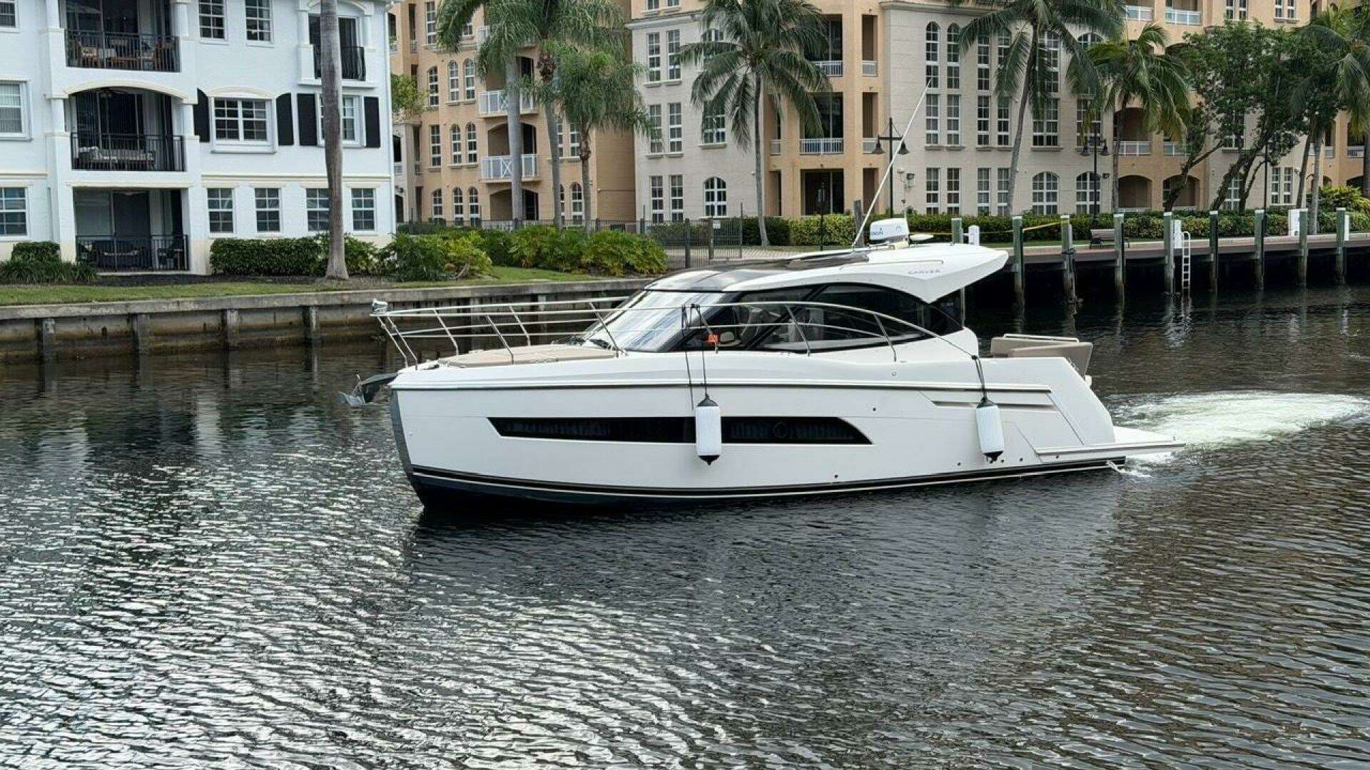 2019 Carver C34 - Image 2