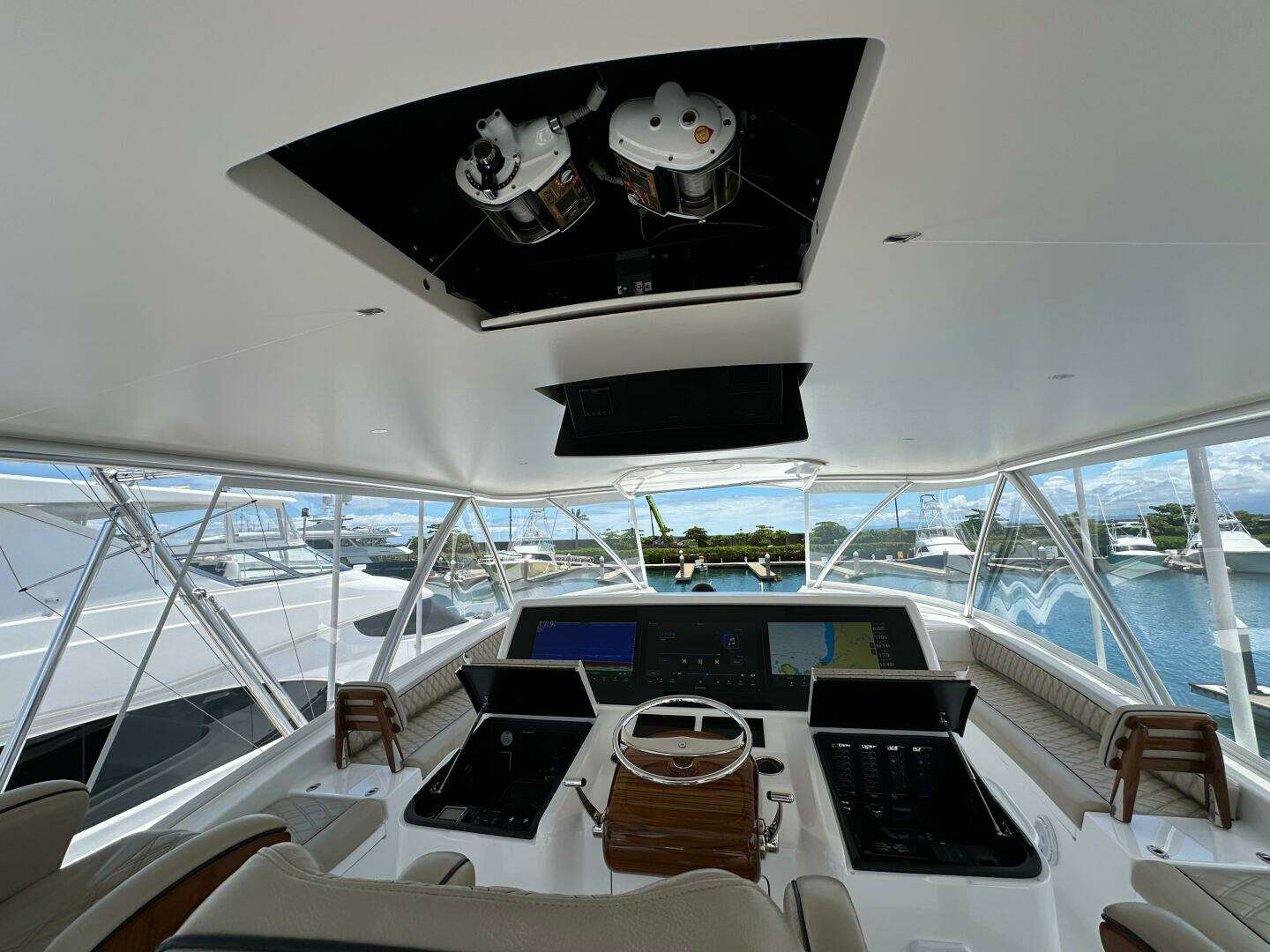 2025 Viking 82 Convertible - Image 50