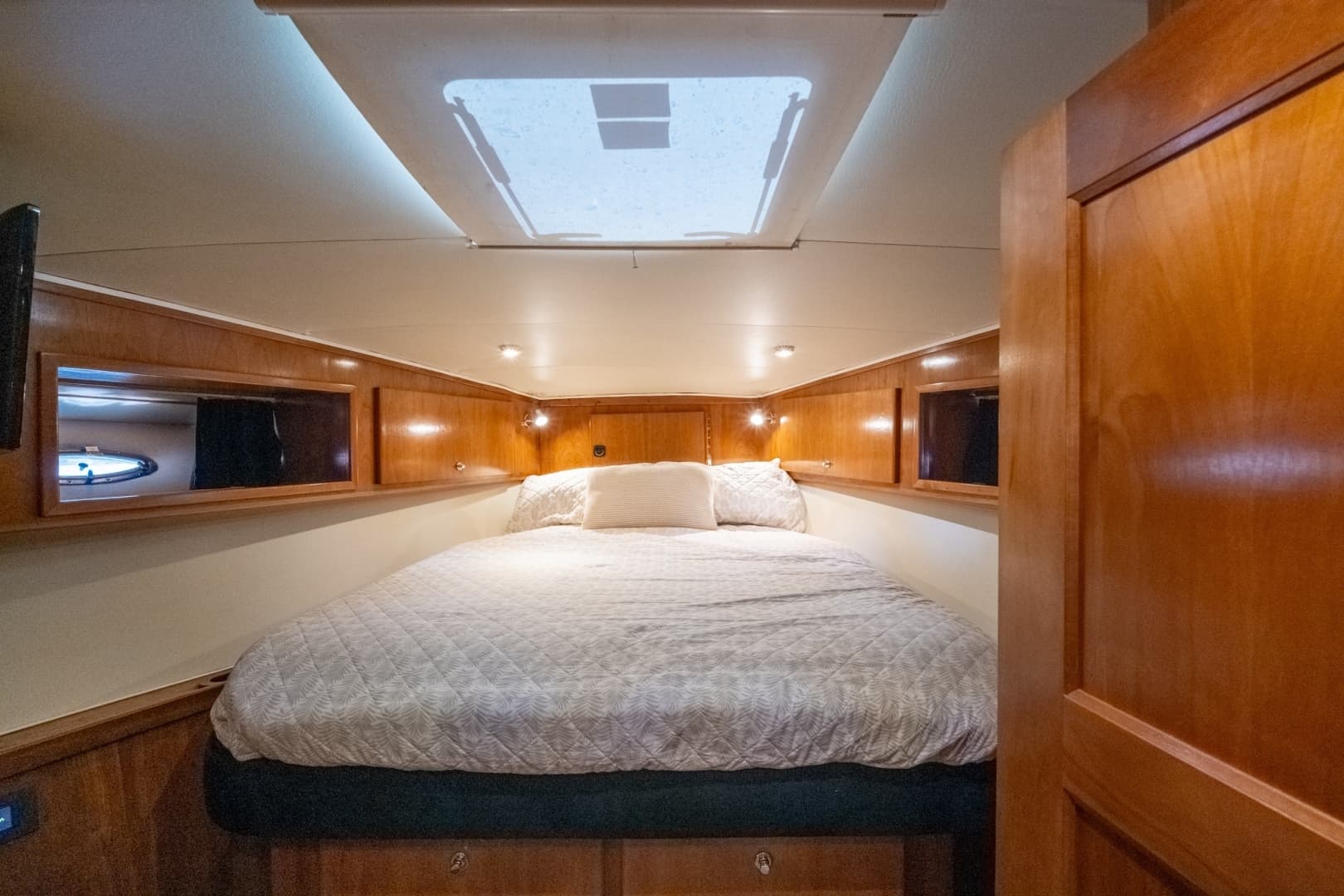 2003 Navigator 5700 - Image 44