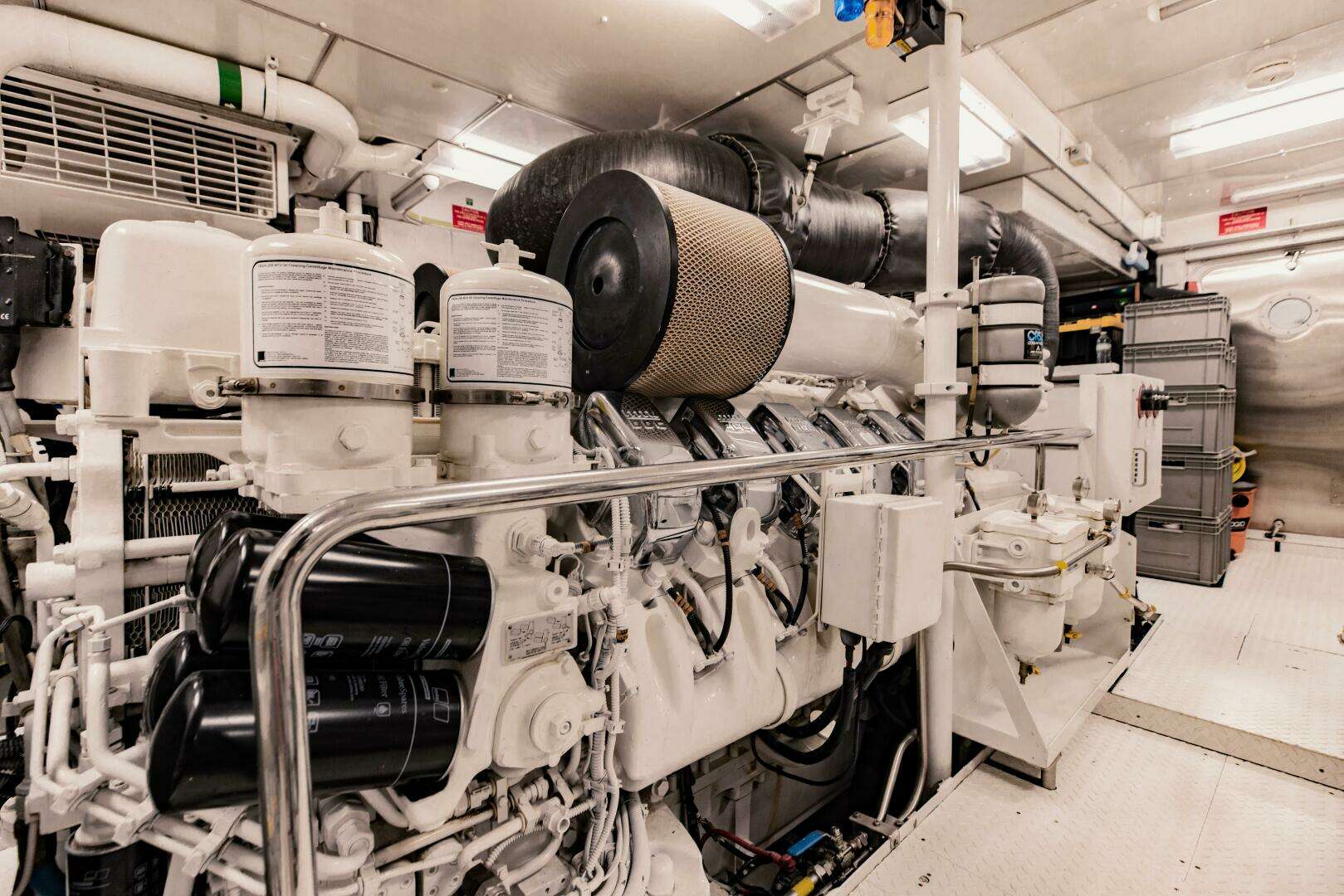 2006 Palmer Johnson Motor Yacht - Image 32