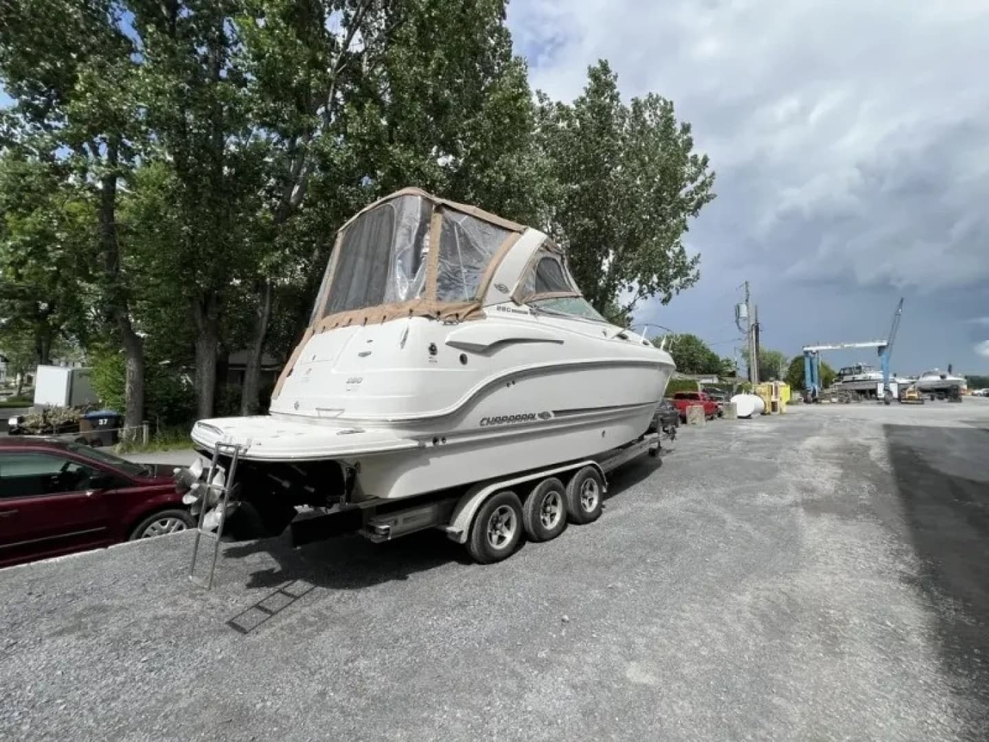 2013 Chaparral 290 Signature - Image 2