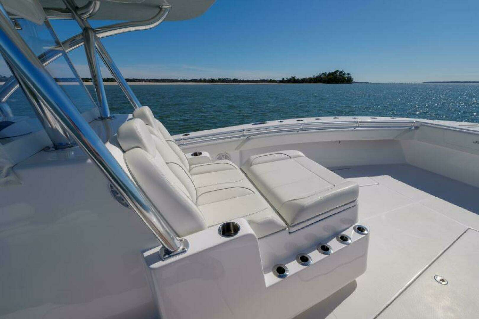 2023 SeaHunter 38 CTS - Image 16
