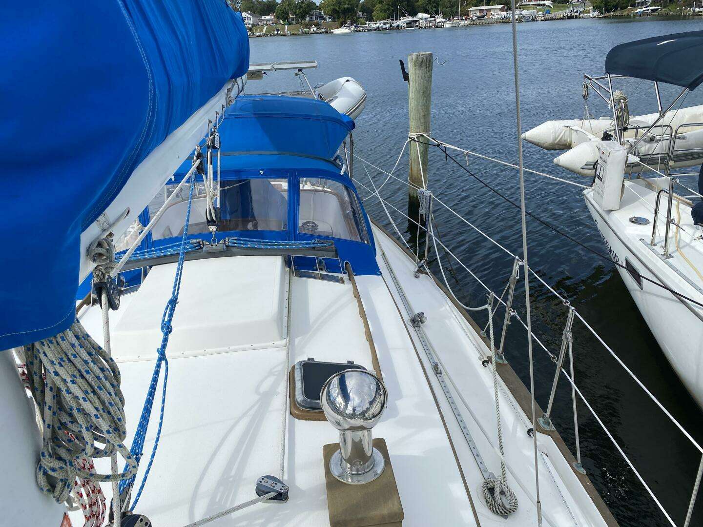1987 Dickerson 37 aft cockpit - Image 5