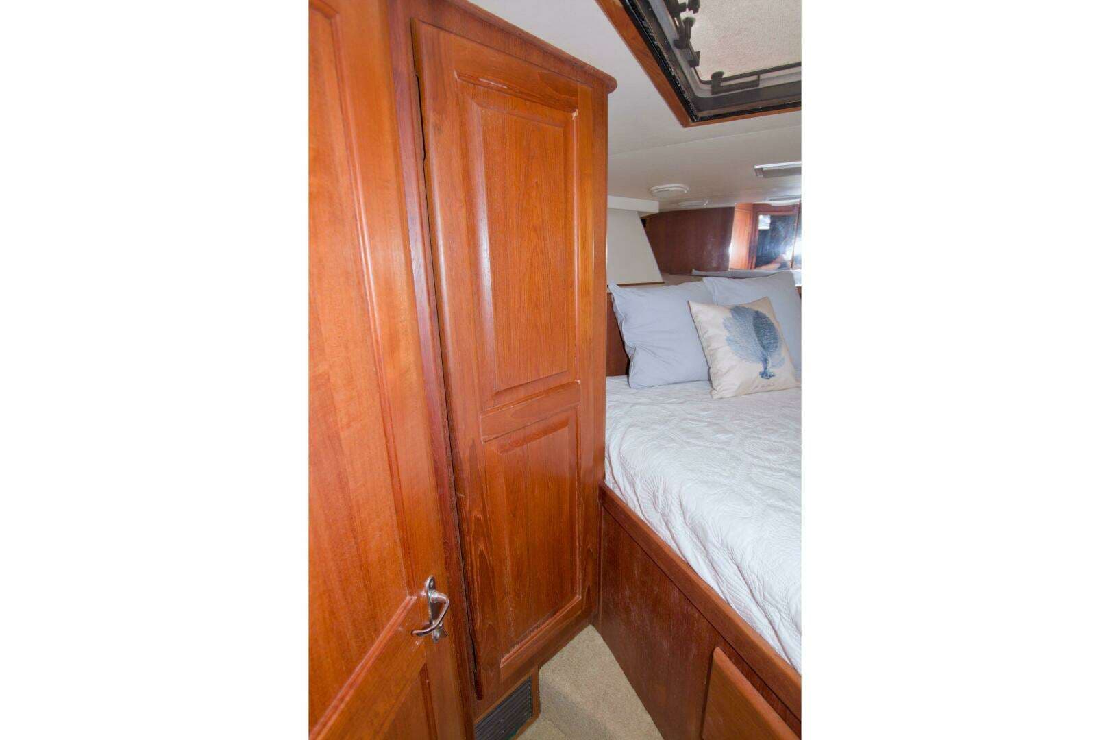 1990 Viking 53 Convertible - Image 72