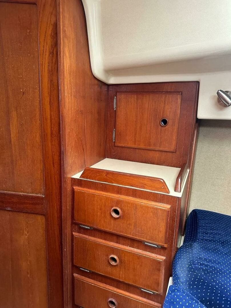 1985 Pearson Sloop - Image 4