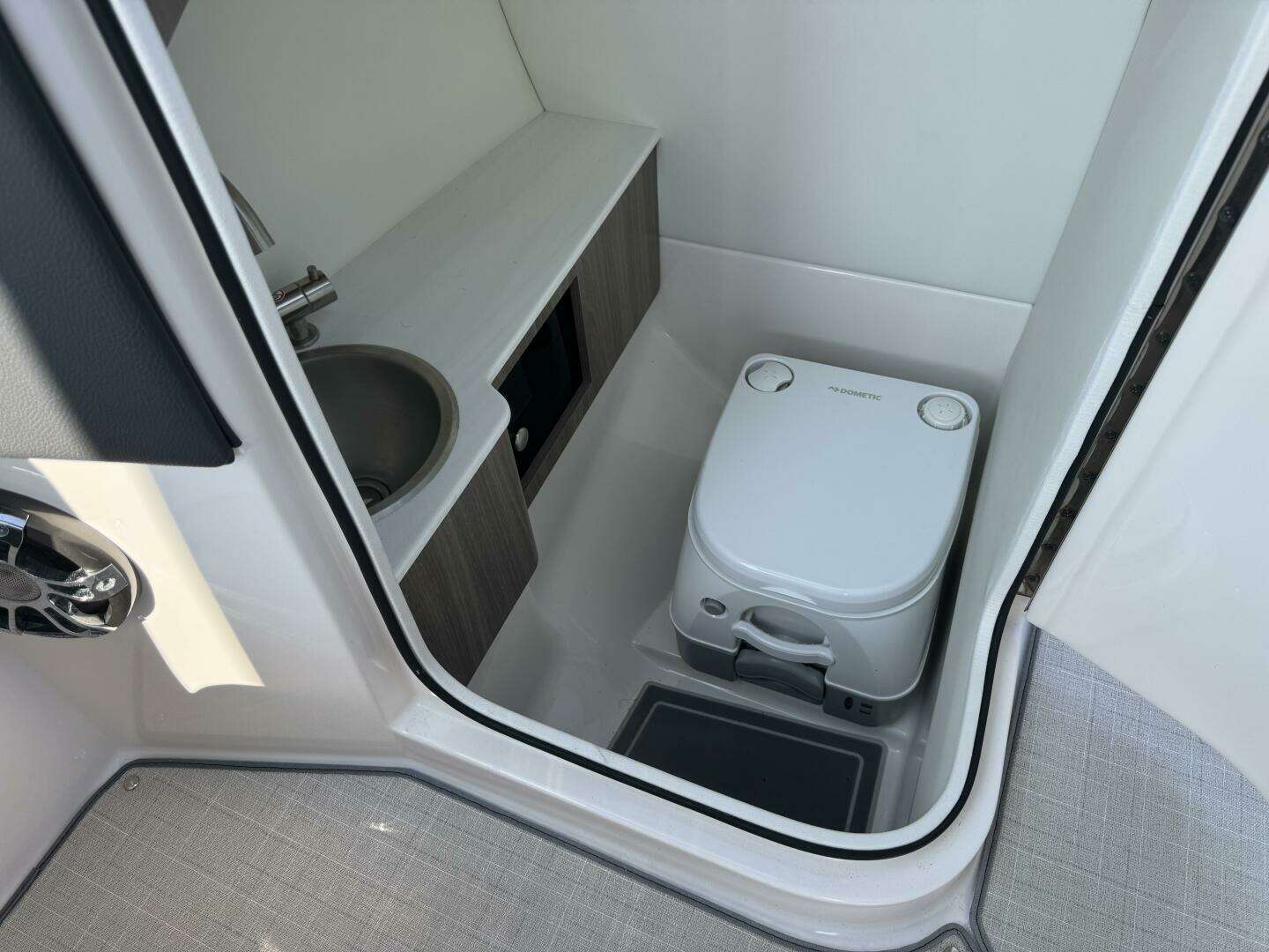 2020 Regal LS6 - Image 21