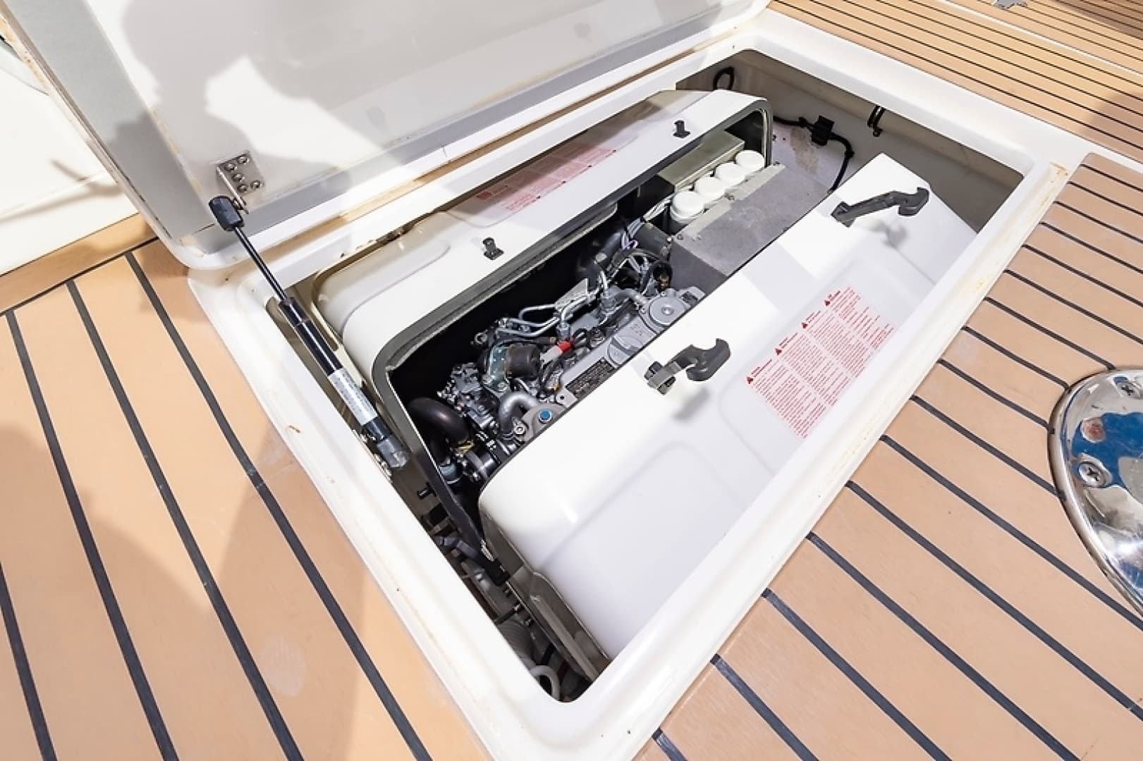 2010 Intrepid 475 Sport Yacht - Image 20