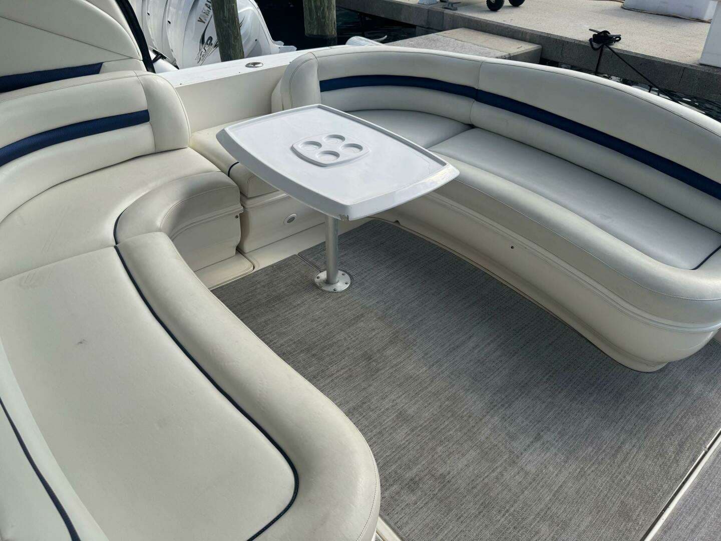 2005 Sea Ray Sundancer - Image 5