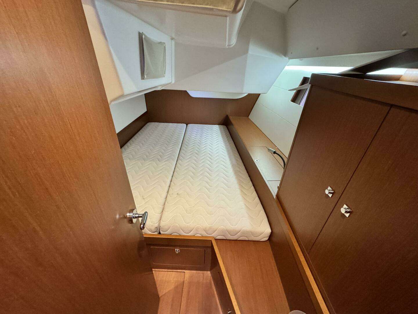 2014 Beneteau Oceanis 48 - Image 29