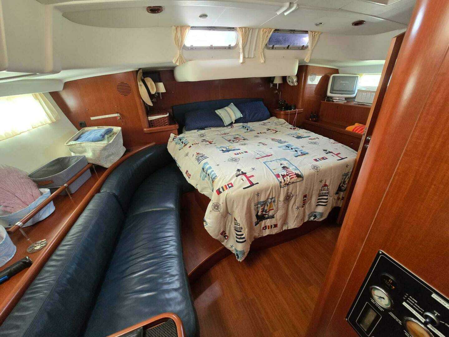 2009 Beneteau 57 - Image 18