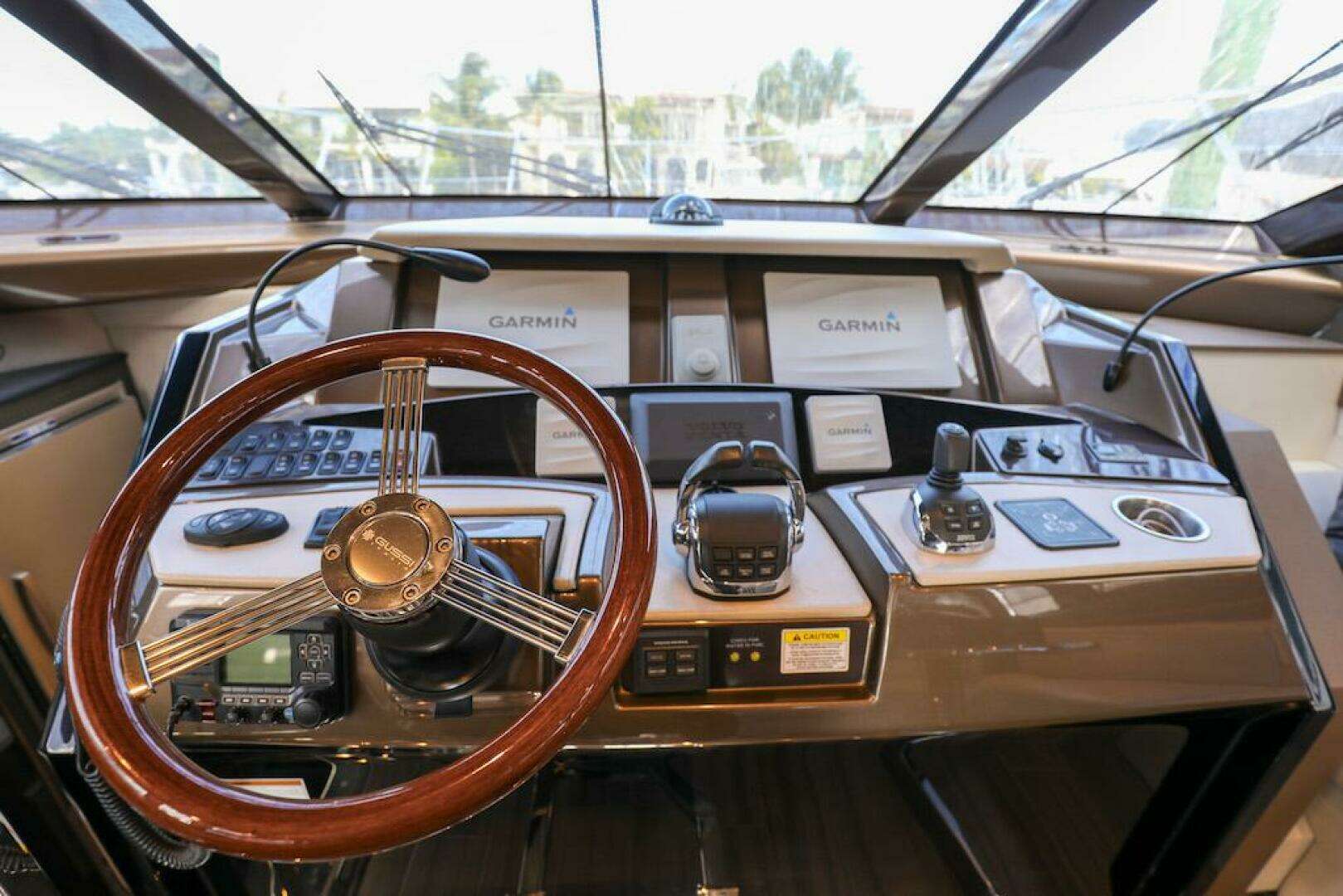 2016 Marquis 660 Sport Yacht - Image 18