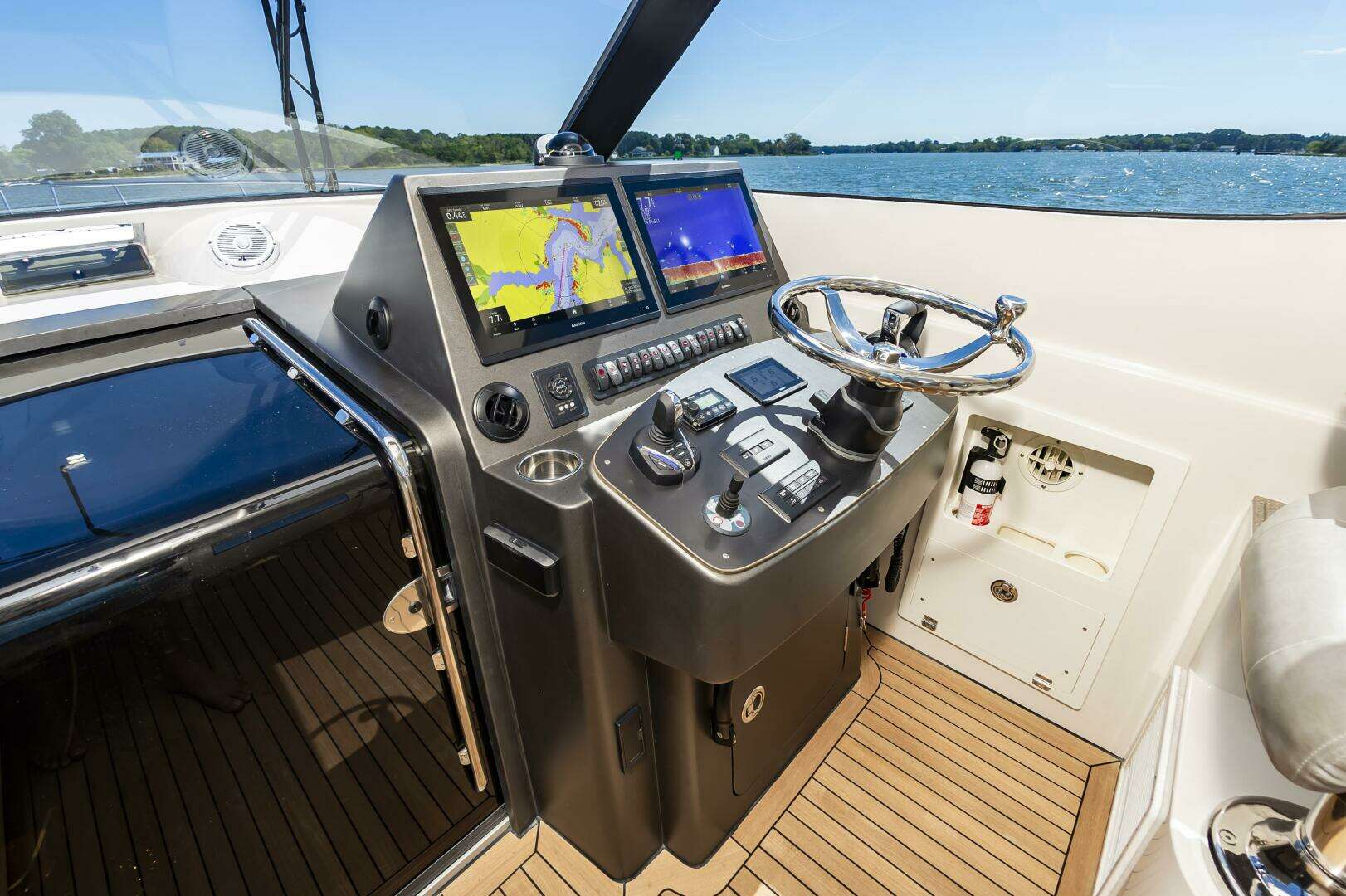 2014 Jupiter 41 Sport Bridge - Image 26