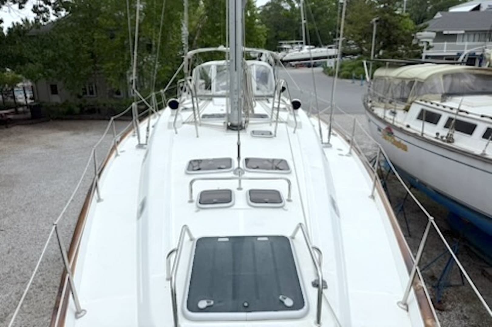 2001 Beneteau — - Image 6