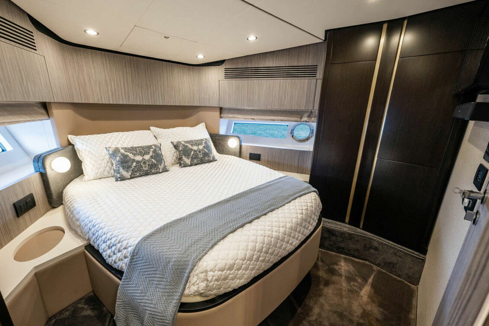 2022 Azimut 55 FLY - Image 26