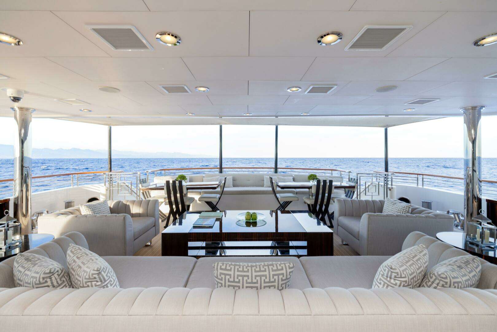 2011 Trinity Yachts Semi-Displacement - Image 3